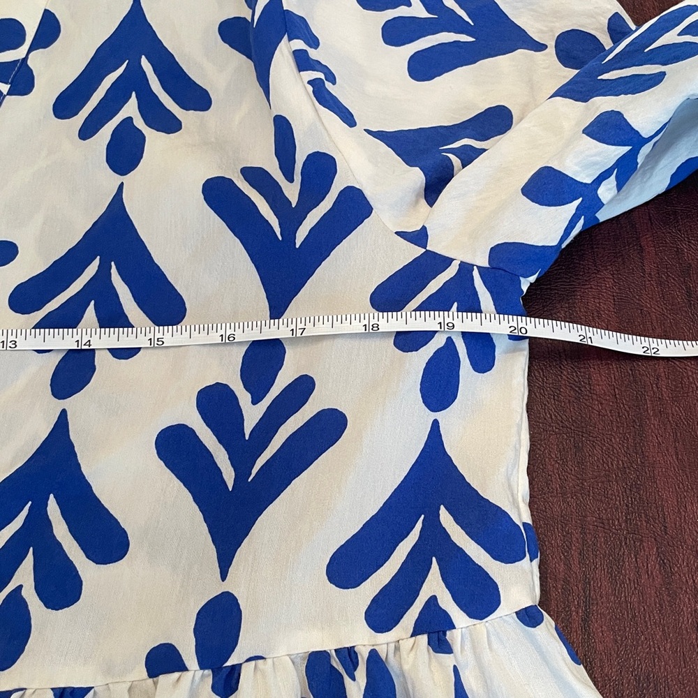 Zara Blue and White Patterned dress - Picture 6 of 8